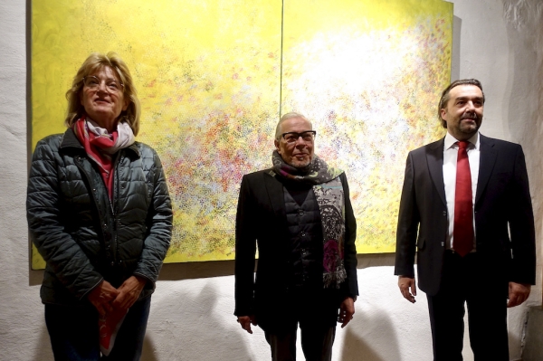 Alois Guschlbauer mit seiner Einführungsrednerin Heidi Hahn und Bürgermeister Armin Kiemel.
