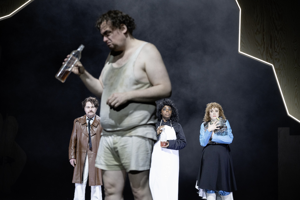 18_Puntila_foto_JR_Berliner_Ensemble.jpg